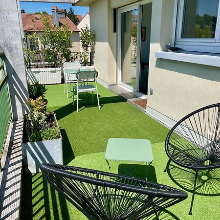 Appartement Avec Terrasse Et Parking Gratuit Accole Montbéliard Exteriör bild