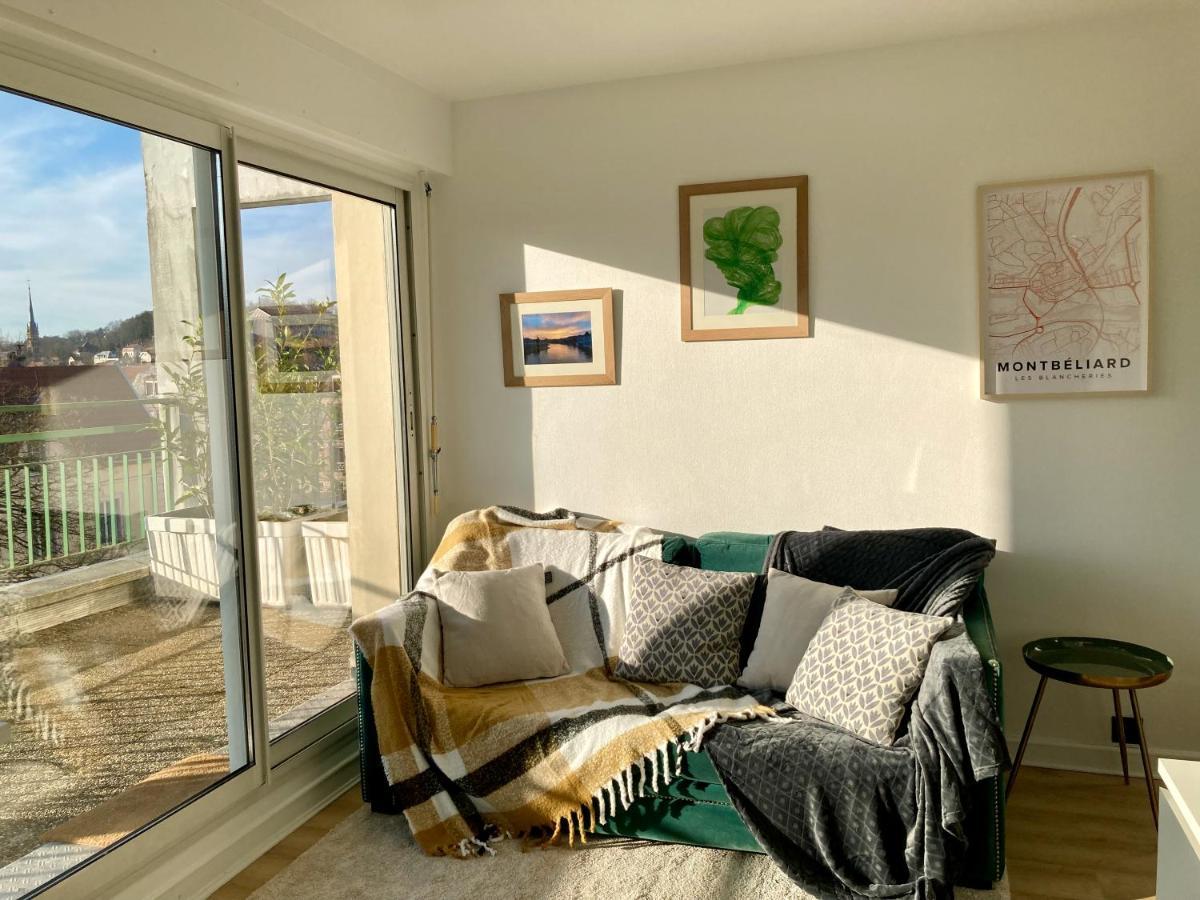 Appartement Avec Terrasse Et Parking Gratuit Accole Montbéliard Exteriör bild