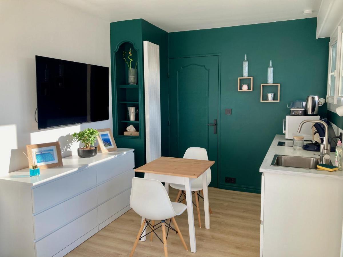Appartement Avec Terrasse Et Parking Gratuit Accole Montbéliard Exteriör bild